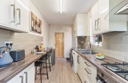 Welford House | Stylish & Central 3 Bed House | Parking & Garden