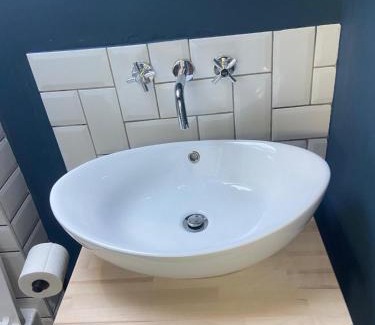 Long Eaton Apartment | Stylish City Unit 4Bd Nottingham