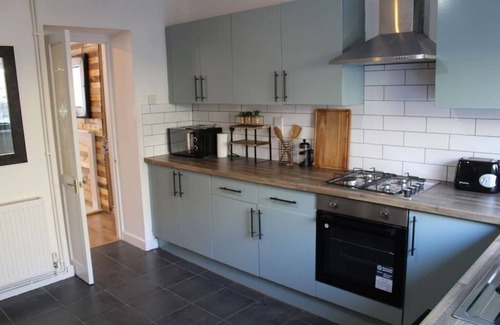 Landore House | Stylish, Comfortable House, sleeps 4 to 6