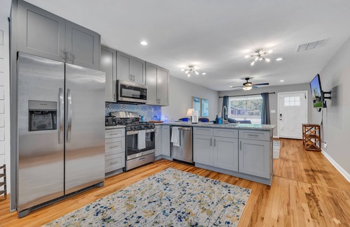 Decatur House | Stylish Duplex Near East Lake Golf Course (Unit A)