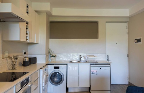 Pretoria Apartment | Stylish & Elegant With Epic Views Near Menlyn