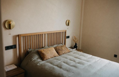 San Ambrosio Apartment | Stylish Loft with Nature Views, Balcony in the heart of Vejer