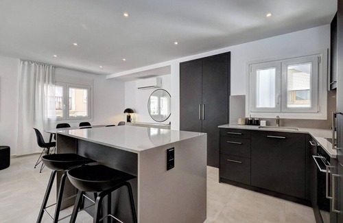 Fuengirola Apartment | Stylish & Modern Fuengirola Apt, Near Beach