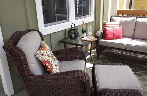 Healdsburg House | Stylish New Healdsburg Home - 3 Blocks to Plaza