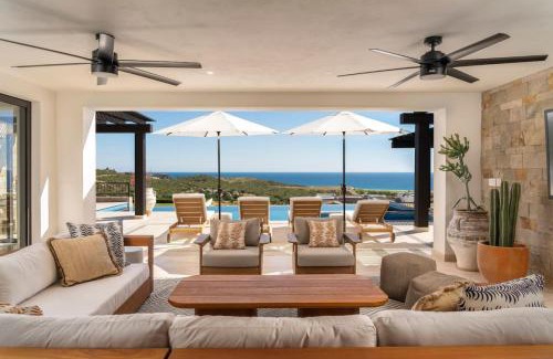 Sunset Beach House | Stylish New Modern 5BR Villa at Quivira