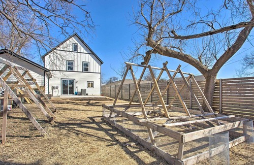 Central Oklahoma City Cottage | Stylish OKC Farmhouse w/Garden - Close to OU