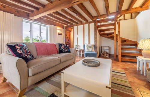 Higham Cottage | Stylish rural cottage with views over fields and the River Stour - The Granary