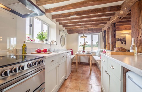 Higham Cottage | Stylish rural cottage with views over fields and the River Stour - The Granary