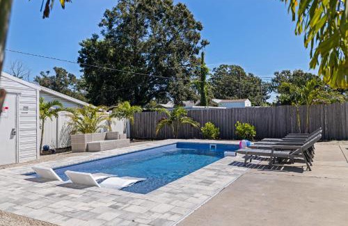 St. Petersburg - Clearwater House | Stylish St Pete Vacation Home with Private Pool!
