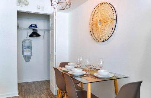 Brickell Apartment | Stylish Studio in Miami W Cityscape Views