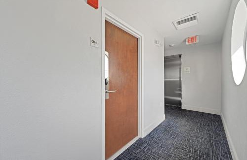 South Beach House | Stylish Studio in South Beach with Ocean Views