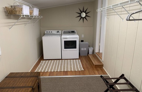 Hernando Apartment | Stylish Studio near Hernando Town Square! Great Location!