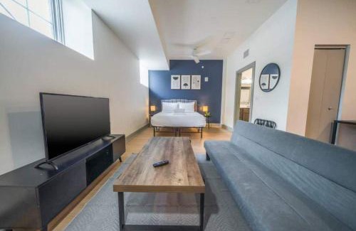 Downtown Louisville Apartment | Stylish Studio with Free Parking Near Medical District