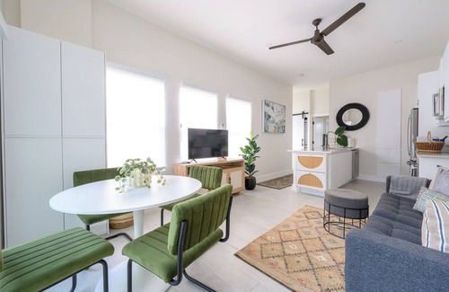 Buena Vista House | Stylish two-bedroom home in Buena Vista with private spa