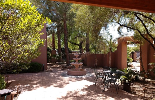 Spring Valley House | Stylish Villa for a Peaceful Retreat - 9min Strip!