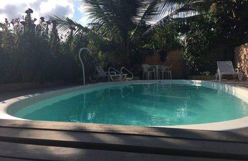 Bairro da Enseada Bed & Breakfast | Suíte 9 com piscina e wi-fi em Caraguatatuba