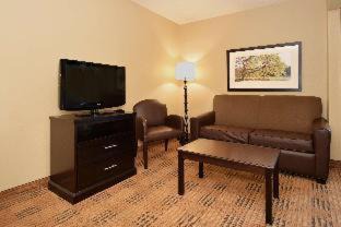 Cary Hotel | Suburban Studios Cary - RDU Airport