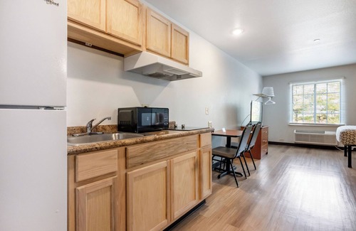 Huntsville Hotel | Suburban Studios Huntsville University Area