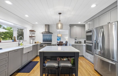 Leasburg House | Sueños Hyco Lakeside Retreat - 19 min to VIR/39 min to Caesars Casino