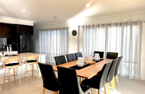 Wannanup House | Sugar Sunsets (on the canal)