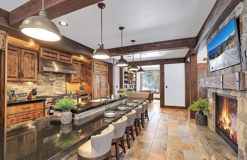 Tamarack Resort House | Sugarloaf Summit @ Tamarack Resort | Insta-Worthy SKI IN/OUT Mountain Modern Estate