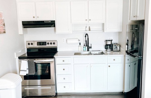 Midtown Apartment | Suite #23 Modern One Bedroom in Midtown, OKC!