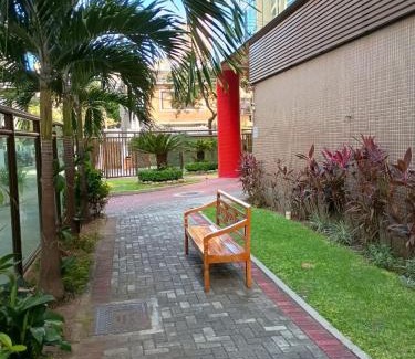 Niteroi Apartment | Suite, 2quartos, cozinha completa, varandão, 2 vagas de garagem