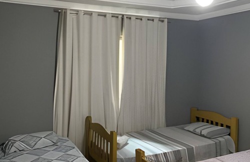 Ipiranga Apartment | Suite 6 · Suíte Confortável 3 Camas Solteiro VI