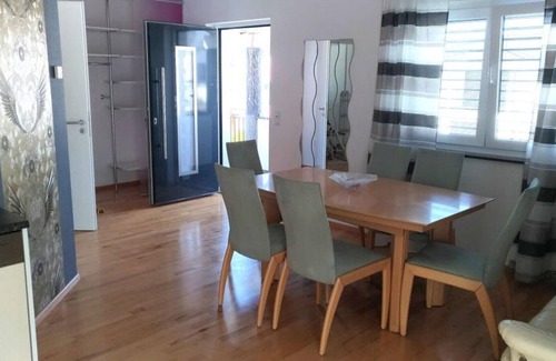 Singen Apartment | Suite! Apartment with lots of space and light!