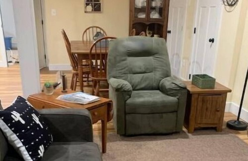 Middletown House | "Suite" at Settle Down horse farm