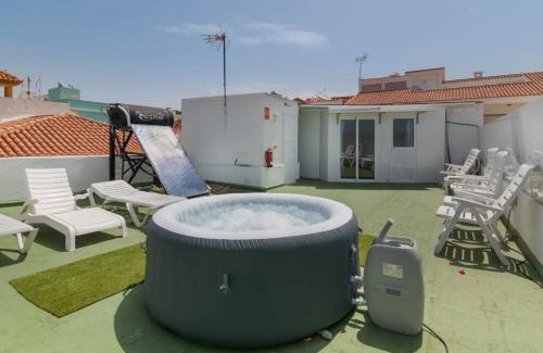 San Fernando House | Suite con terraza y jacuzzi privada en Maspalomas