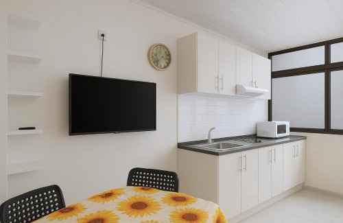 San Fernando House | Suite con terraza y jacuzzi privada en Maspalomas