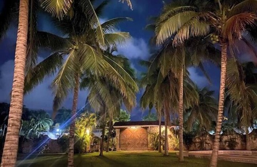 Alfredo V. Bonfil House | Suite Tulipanes at Villa Flores