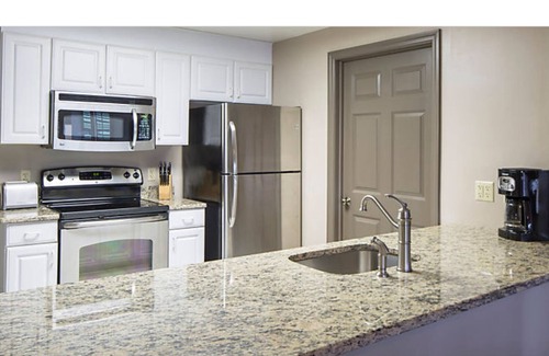 Hershey Villa | Suites at Hershey 2BR/2BA suite w/fireplace, full kitchen, indoor/outdoor pool