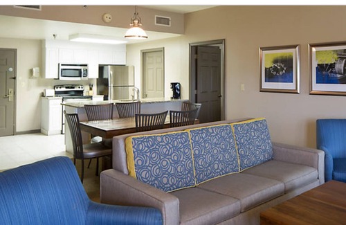 Hershey Villa | Suites at Hershey 2BR/2BA suite w/fireplace, full kitchen, indoor/outdoor pool