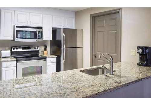 Hershey Villa | Suites at Hershey 2BR/2BA suite w/fireplace, full kitchen, indoor/outdoor pool