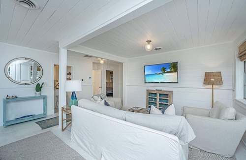 Sullivan's Island House | Sullivans Retreat Amazing Views on Conch Creek, Pet Friendly 30 Night Min.
