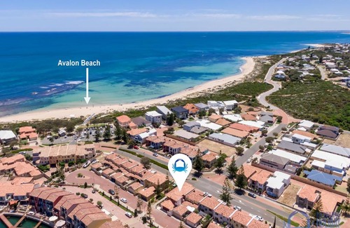 Wannanup House | Summer Breeze at Avalon Beach