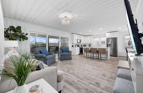 North Myrtle Beach House | Summer Breeze in North Myrtle Beach