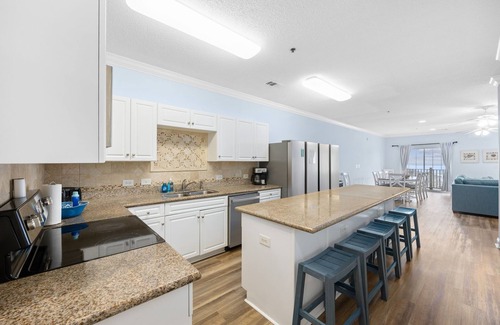 Ash Condo | Summer Discounts! Ocean Views! Watch the waves roll in! Pool, Hot Tub, Grill!