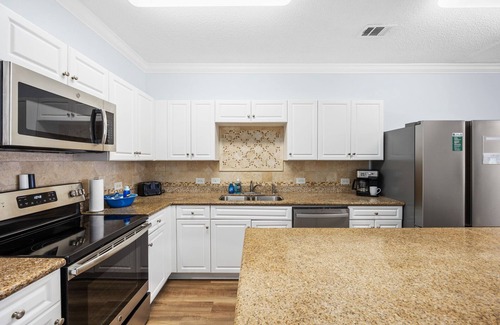 Ash Condo | Summer Discounts! Ocean Views! Watch the waves roll in! Pool, Hot Tub, Grill!