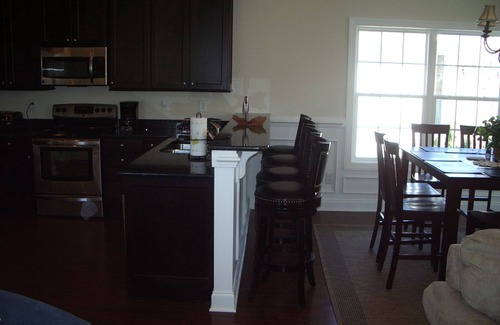Surf Estates Cottage | SUMMER IS NOT OVER YET! 15% OFF LAST-MINUTE FAMILY BEACH WEEKS!