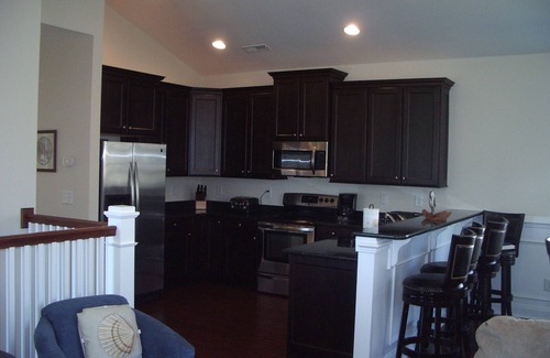 Surf Estates Cottage | SUMMER IS NOT OVER YET! 15% OFF LAST-MINUTE FAMILY BEACH WEEKS!
