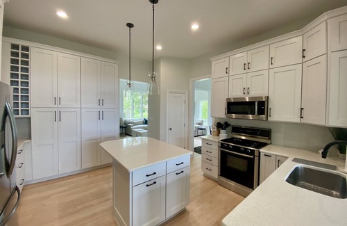 Monmouth Beach House | Summer rental - 3 min walk to beach