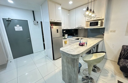 Kuala Lumpur City Centre Apartment | Summer Suites KLCC by Luna