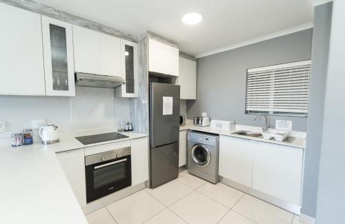 Pollok Beach Apartment | Summerseas Beach Living