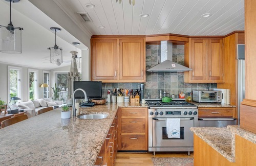 Sullivan's Island House | Summertime Sullivans Island Retreat!