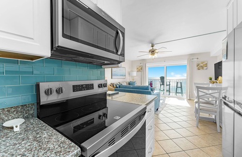 Upper Grand Lagoon Condo | Summit 926 Gulf front, 1 Bedroom, 1/2 Bathrooms, Sleeps 6/Beach Chairs Included