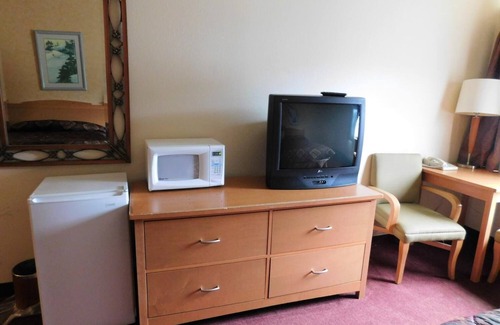 Snoqualmie Pass Hotel | Summit Inn