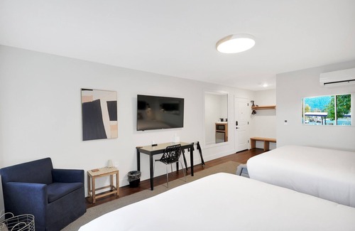 Mount Shasta Hotel | Summit Lofts, 2 Queen Beds, Mt Shasta #201